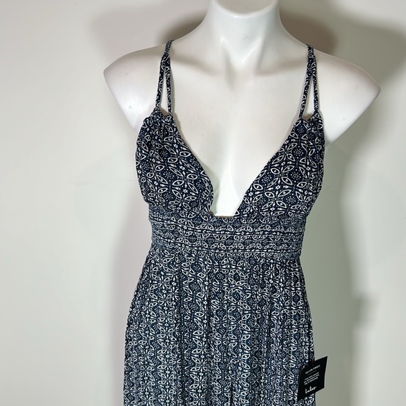 LULU’S MAXI DRESS - Picture 4 of 10